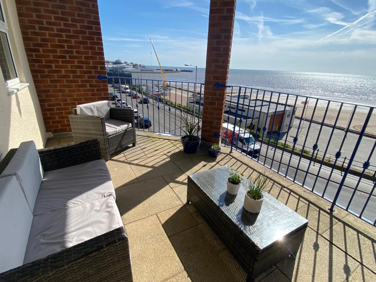 The Royal Court Apartments Bridlington Exterior photo